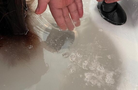 頭のニオイでお困りであれば福岡市東区の美容室Feliceにお越しください